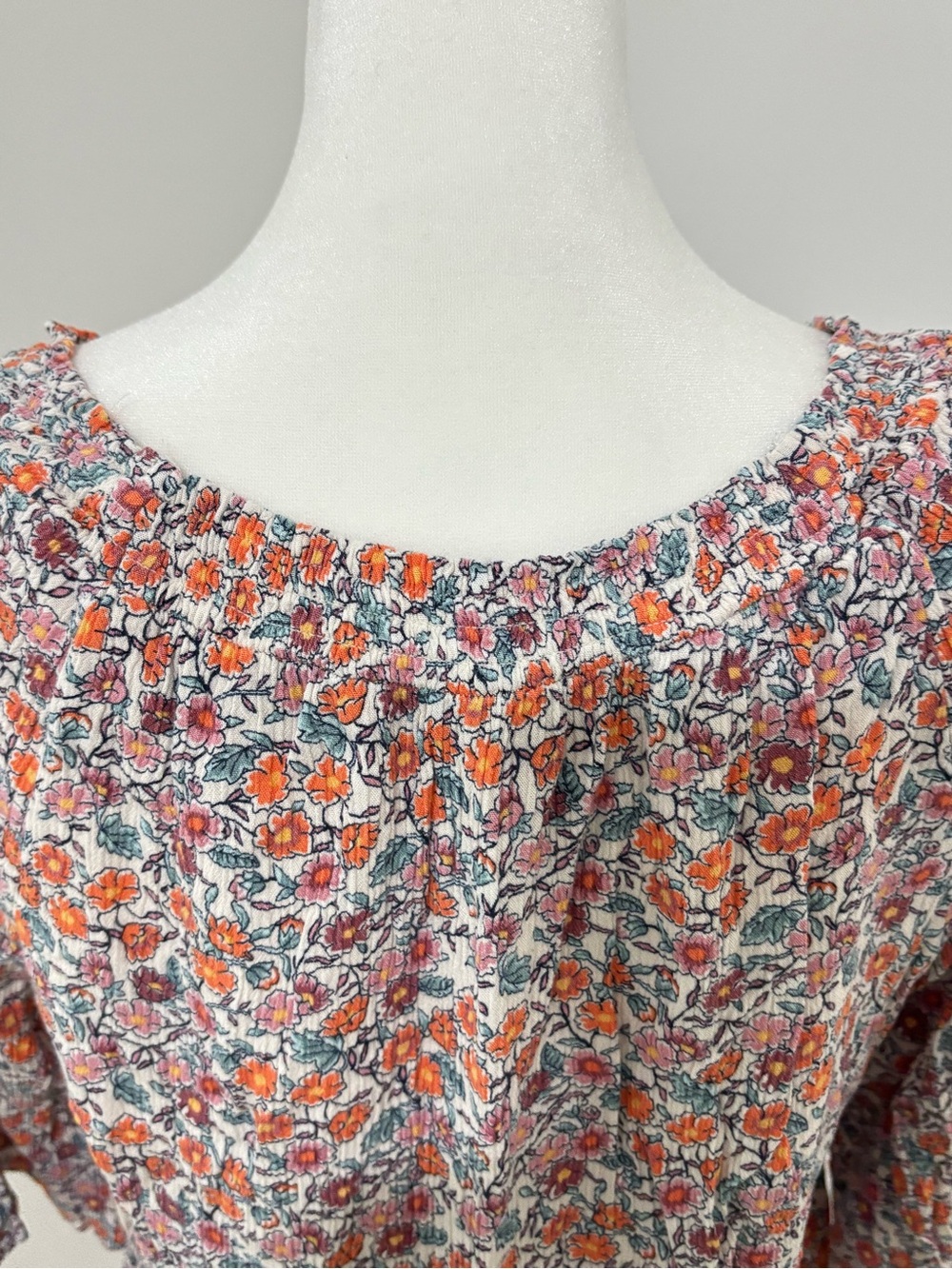 Democracy Floral Peasant Blouse Medium Bell Sleeve Boho Rayon Top - Picture 7 of 13